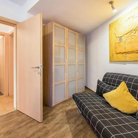 Wieseneck I - In * Fügen